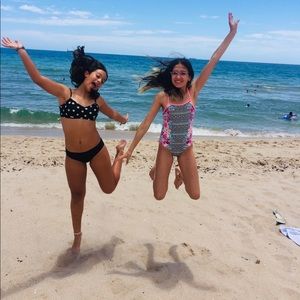 Meet your Posher, Ava